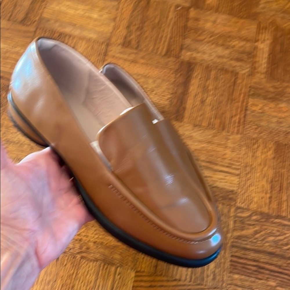 ECCO SCULPTED LEATHER LOAFER SIZE 40